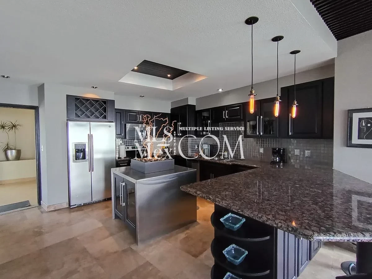 🌊 Oceanfront 2BR Condo in Las Palmas Popotla Rosarito | Pools, Gym & Beach Access | 30 Min to US Border ⸻