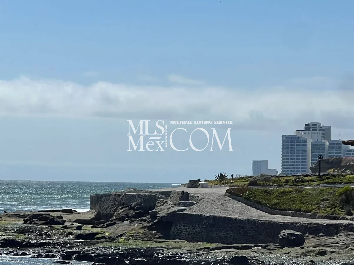 Luxury Oceanfront Villa for Rent in Las Gaviotas, Rosarito