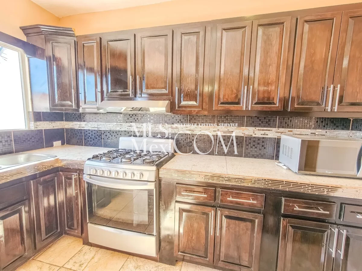 Spacious 3BR Home for Rent Near the Beach | Reforma, Rosarito Baja California – $1,200/mo
