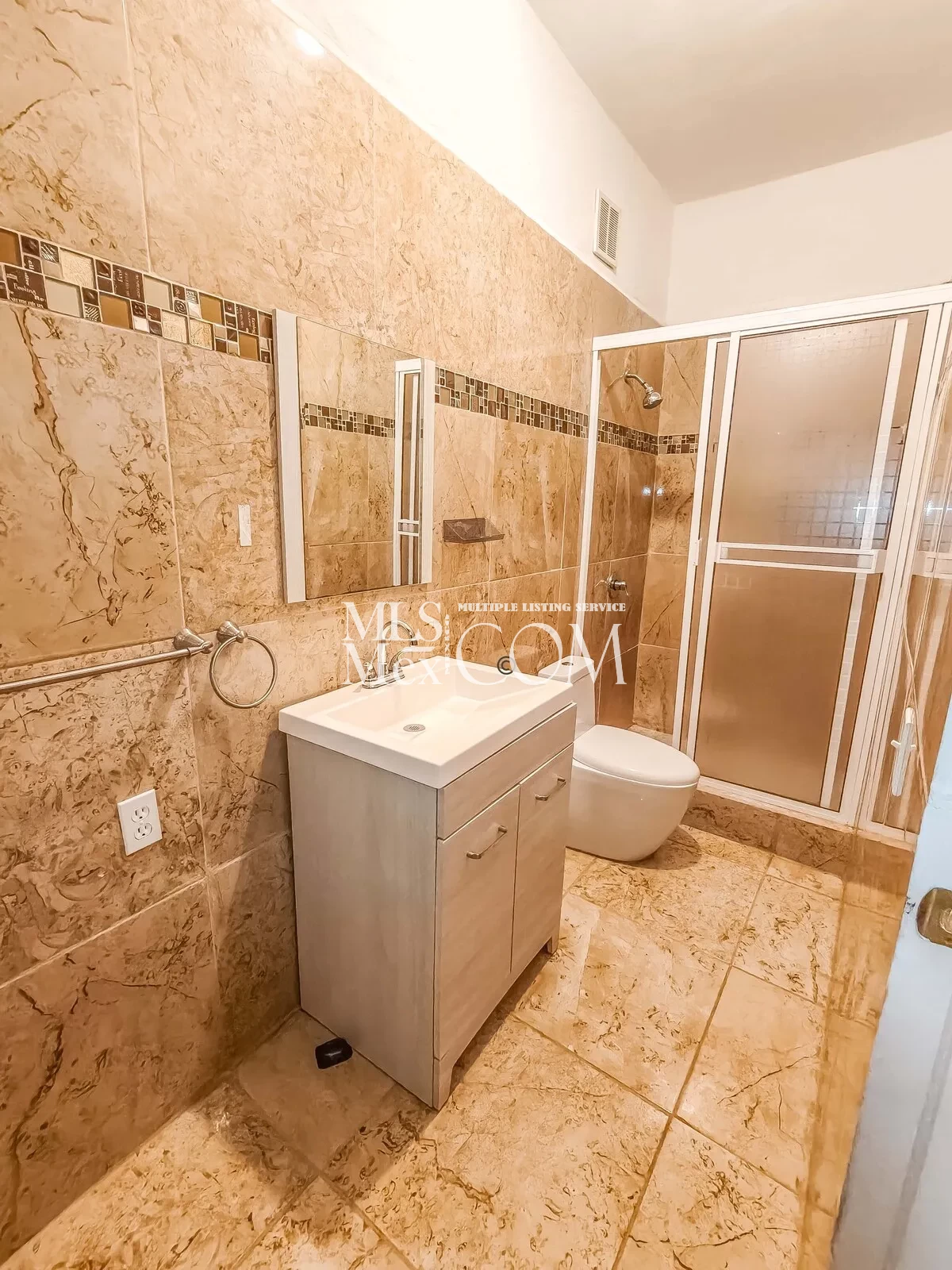 Spacious 3BR Home for Rent Near the Beach | Reforma, Rosarito Baja California – $1,200/mo
