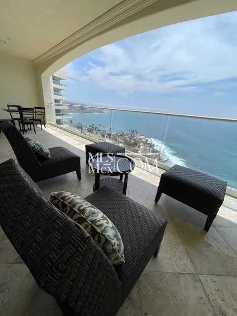 Oceanfront 2BR Condo for Rent at Las Olas Grand – Luxury Amenities & Secure Community