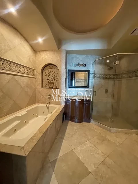 Oceanfront 2BR Condo for Rent at Las Olas Grand – Luxury Amenities & Secure Community