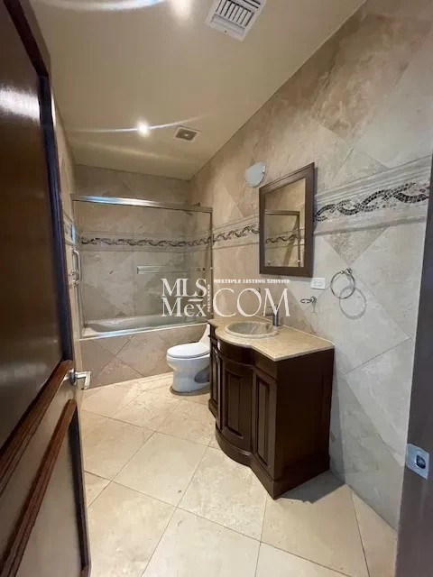 Oceanfront 2BR Condo for Rent at Las Olas Grand – Luxury Amenities & Secure Community