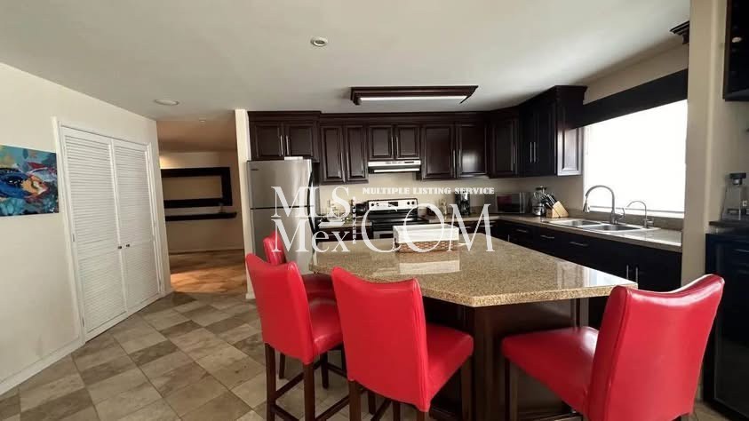 🌊 Luxury Oceanfront Condo for Rent at Riviera de Rosarito – Furnished 3BR in Downtown Rosarito