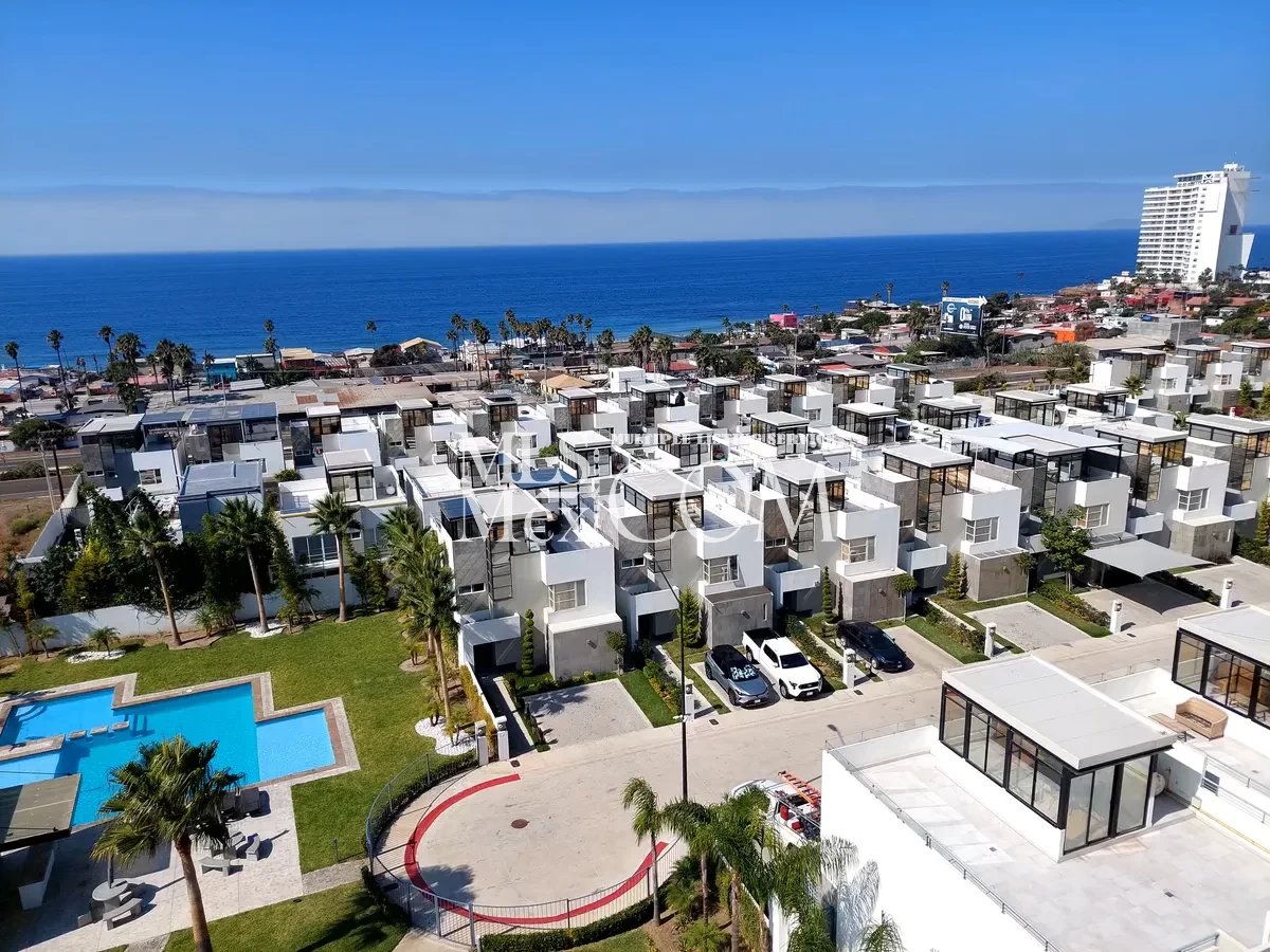 Oceanview 2BR/2BA Condo for Rent in La Cascada, Rosarito – Heated Pool, Security 24/7, Balconies 🌊