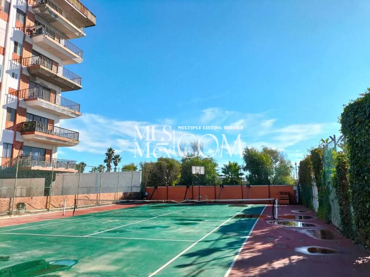 Vacation Rental Home in Quinta del Mar, Rosarito | 🛏️ 3 Bedrooms | Sleeps 11 | Walk to Beach | Resort Amenities
