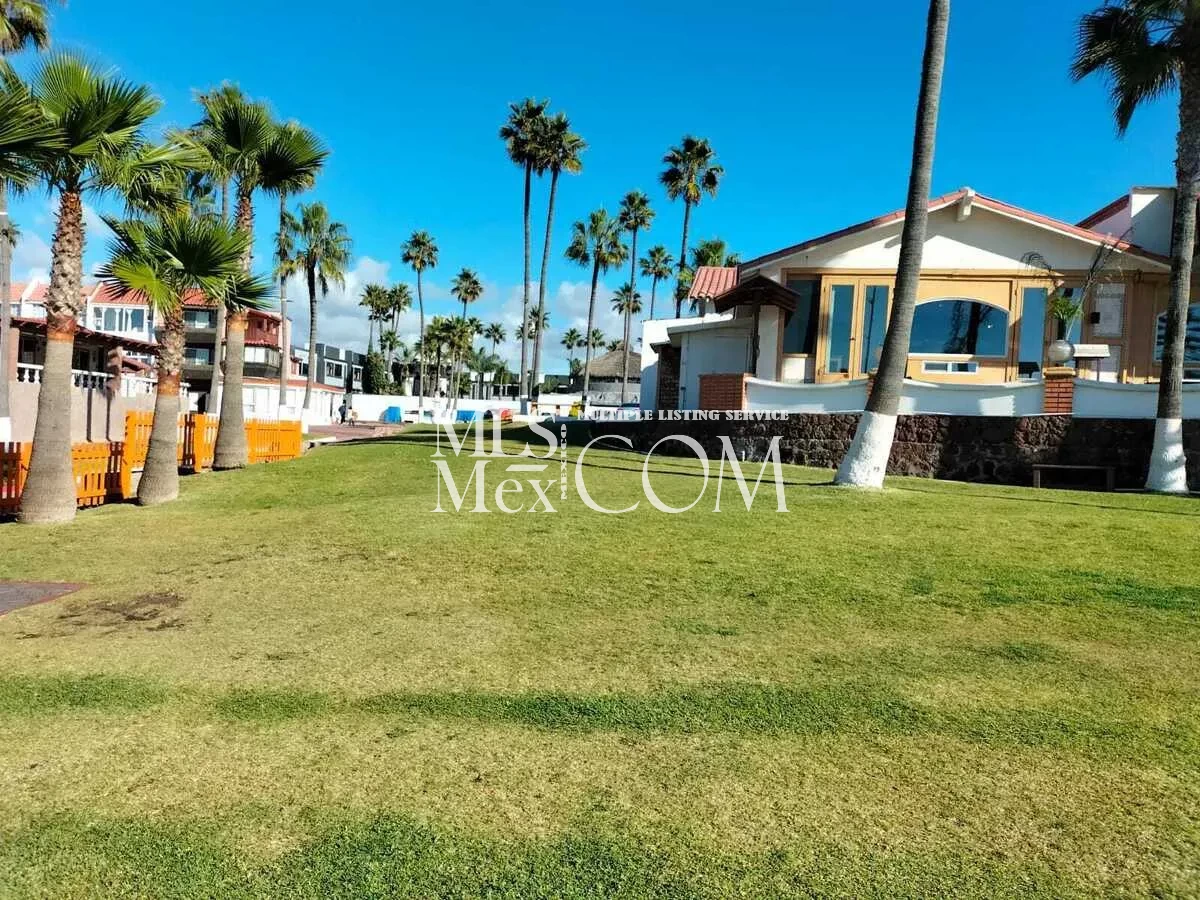 Vacation Rental Home in Quinta del Mar, Rosarito | 🛏️ 3 Bedrooms | Sleeps 11 | Walk to Beach | Resort Amenities