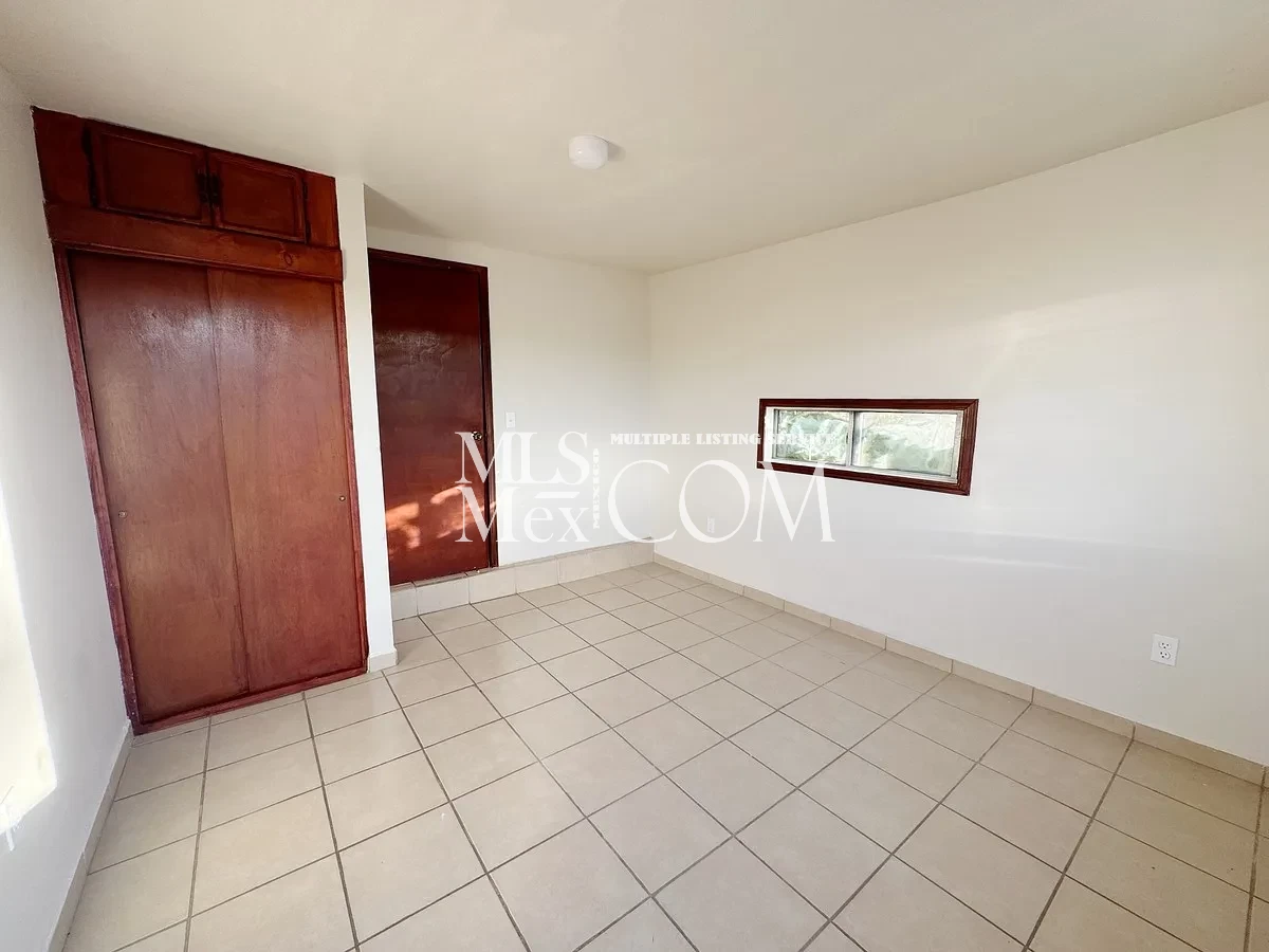🏡 4-Bedroom Pet-Friendly House for Rent in Central Rosarito | $1,200 USD