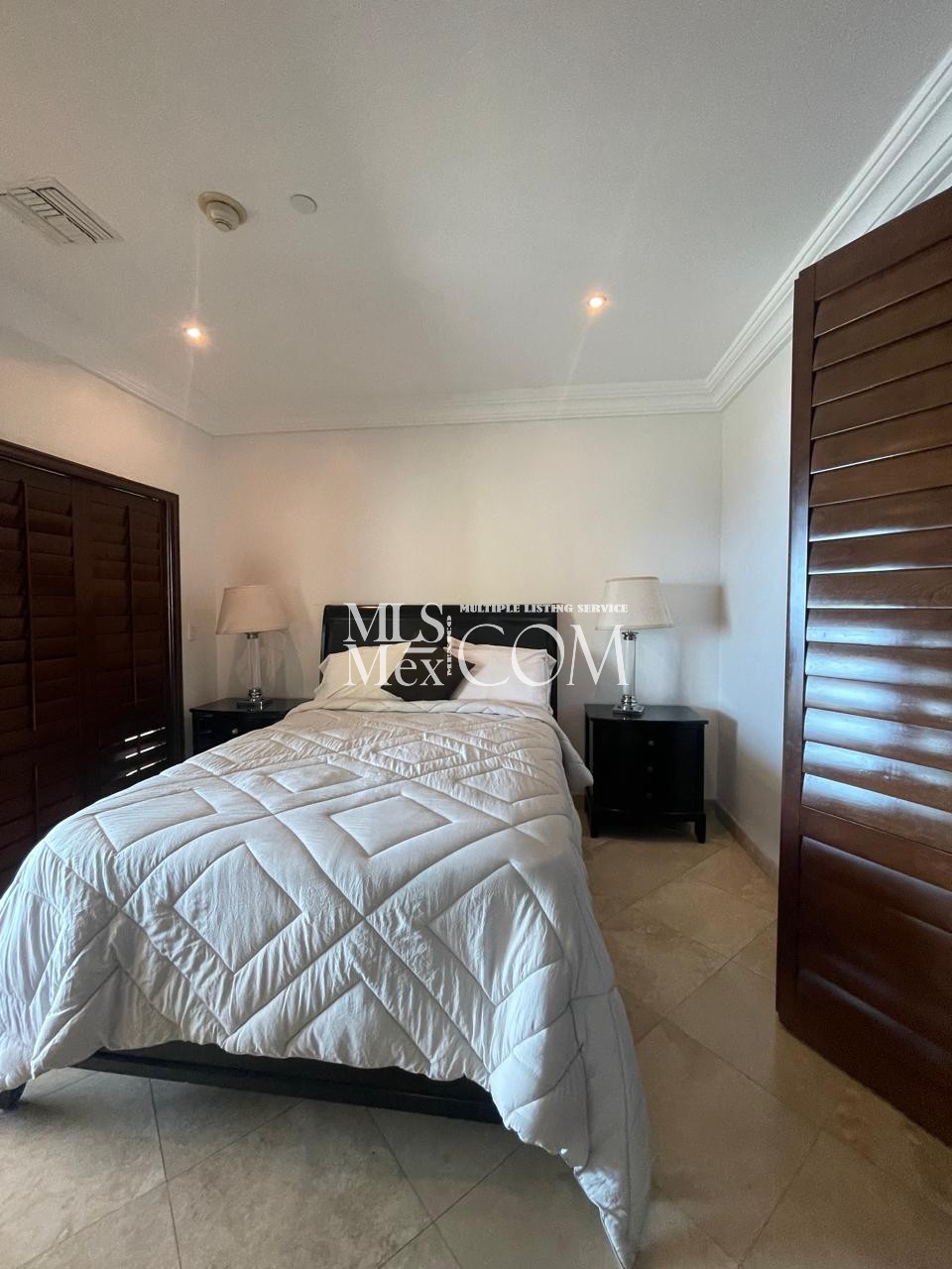🌊 Luxurious Oceanfront 2BR Condo in Rosarito | 12-Month Lease | Near US Border 🏖️
