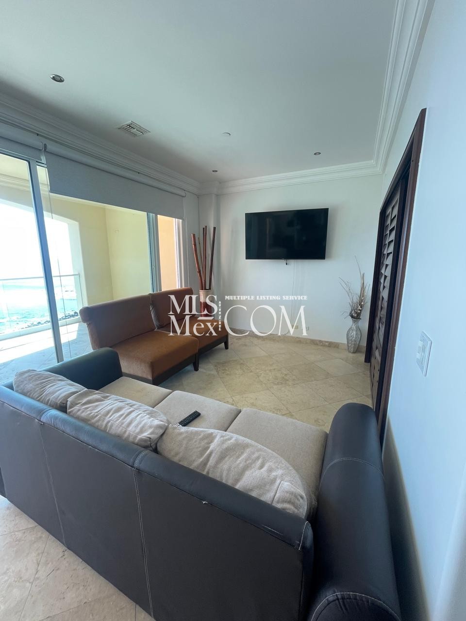 🌊 Luxurious Oceanfront 2BR Condo in Rosarito | 12-Month Lease | Near US Border 🏖️