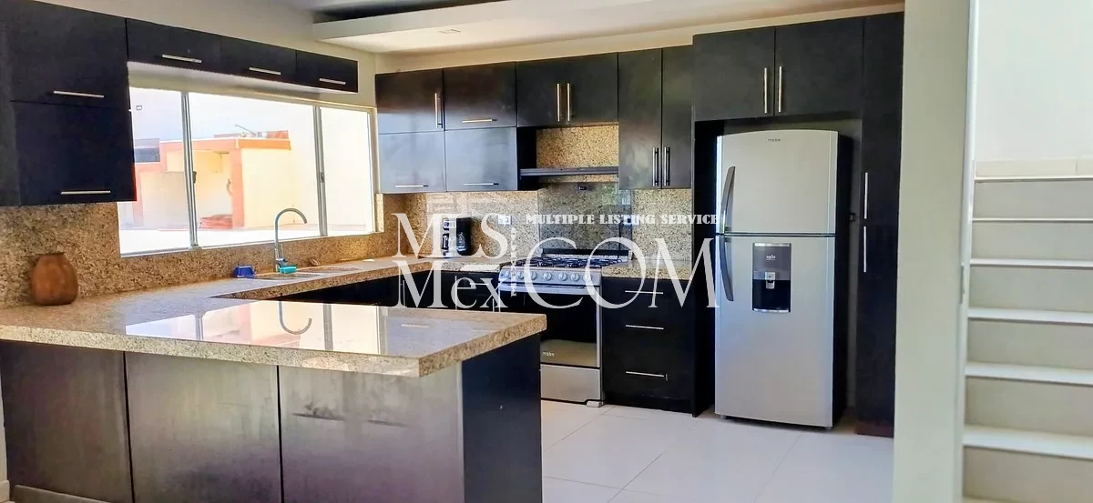 Ocean View Home for Rent in Rosarito, Baja California | 🛏️ 3 Bed | Pet Friendly | Near K-38 Surf & US Border